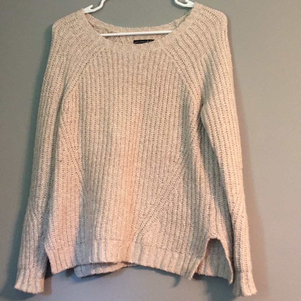 American Eagle crew neck sweater